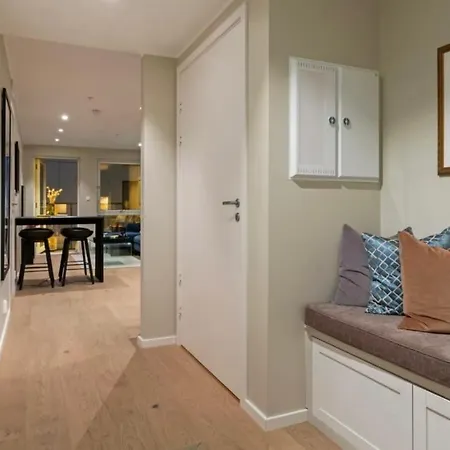 J Og F * Μπέργκεν